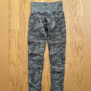 NVGTN camo legging
